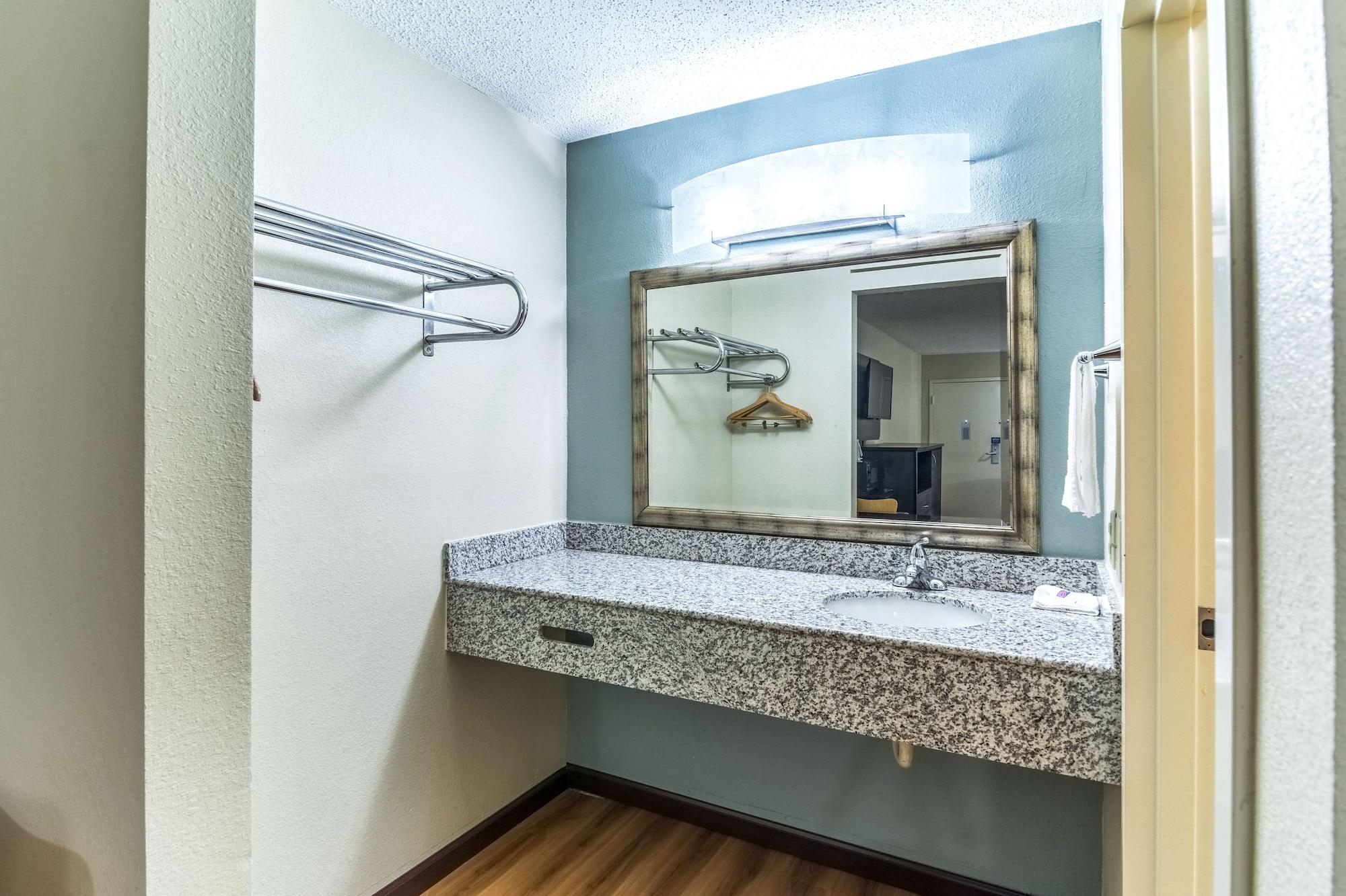 Motel 6-Kenly, Nc Bagian luar foto