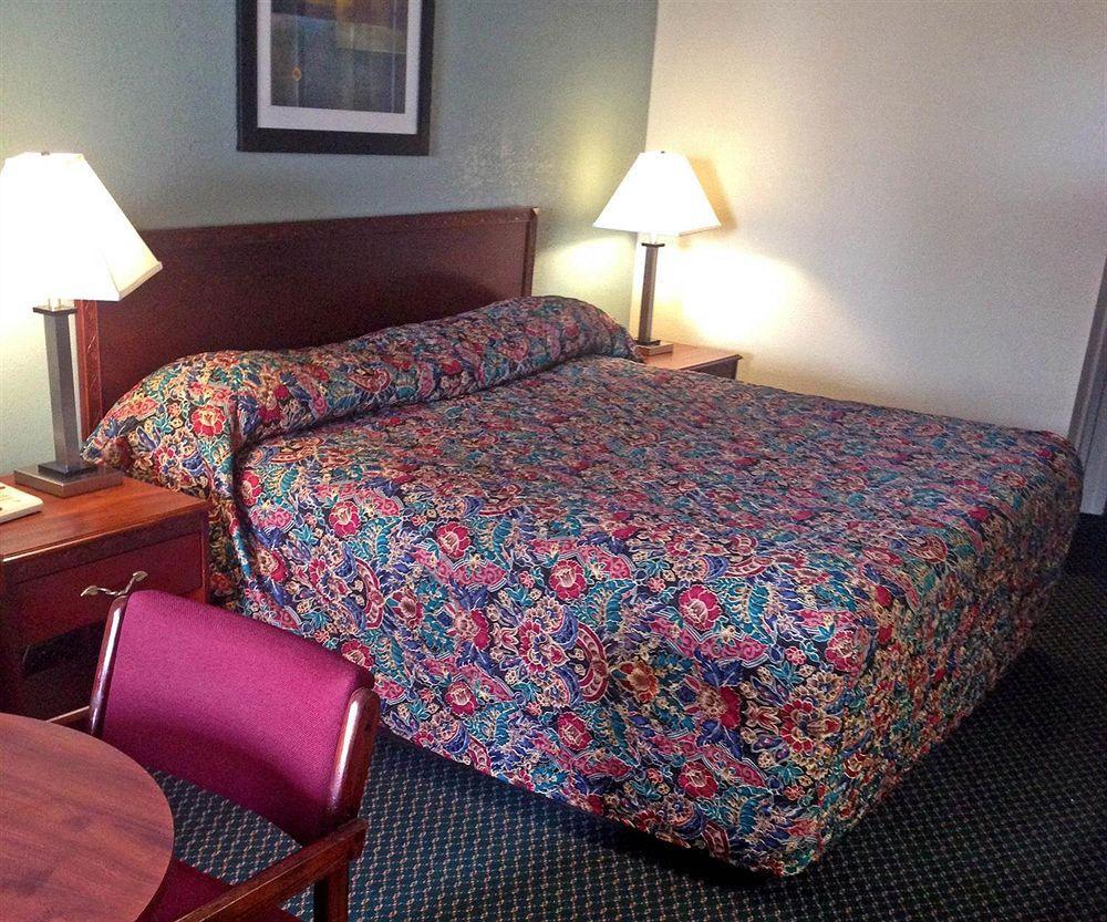 Motel 6-Kenly, Nc Bagian luar foto