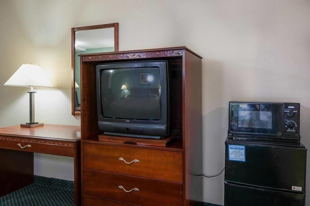 Motel 6-Kenly, Nc Bagian luar foto