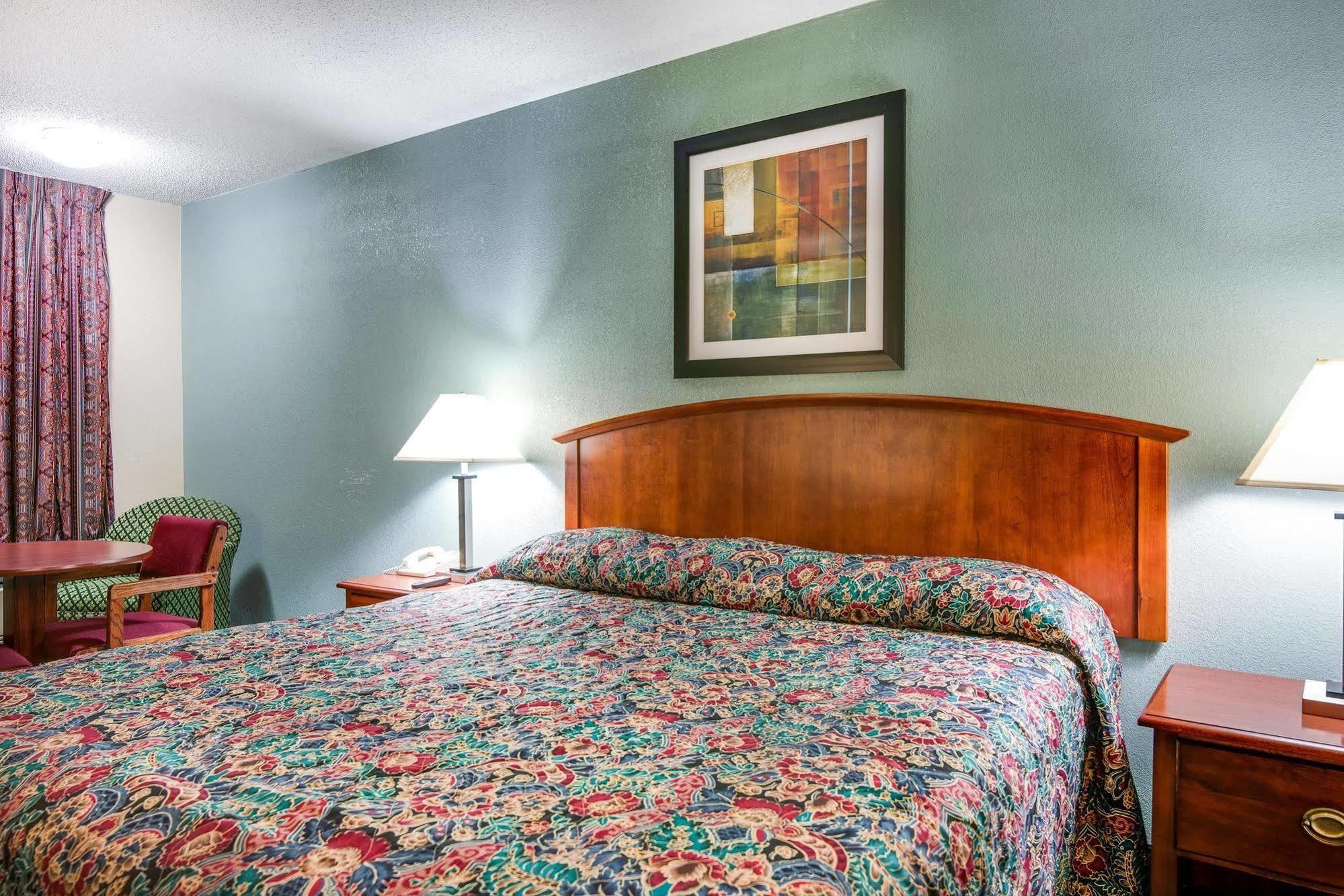 Motel 6-Kenly, Nc Bagian luar foto