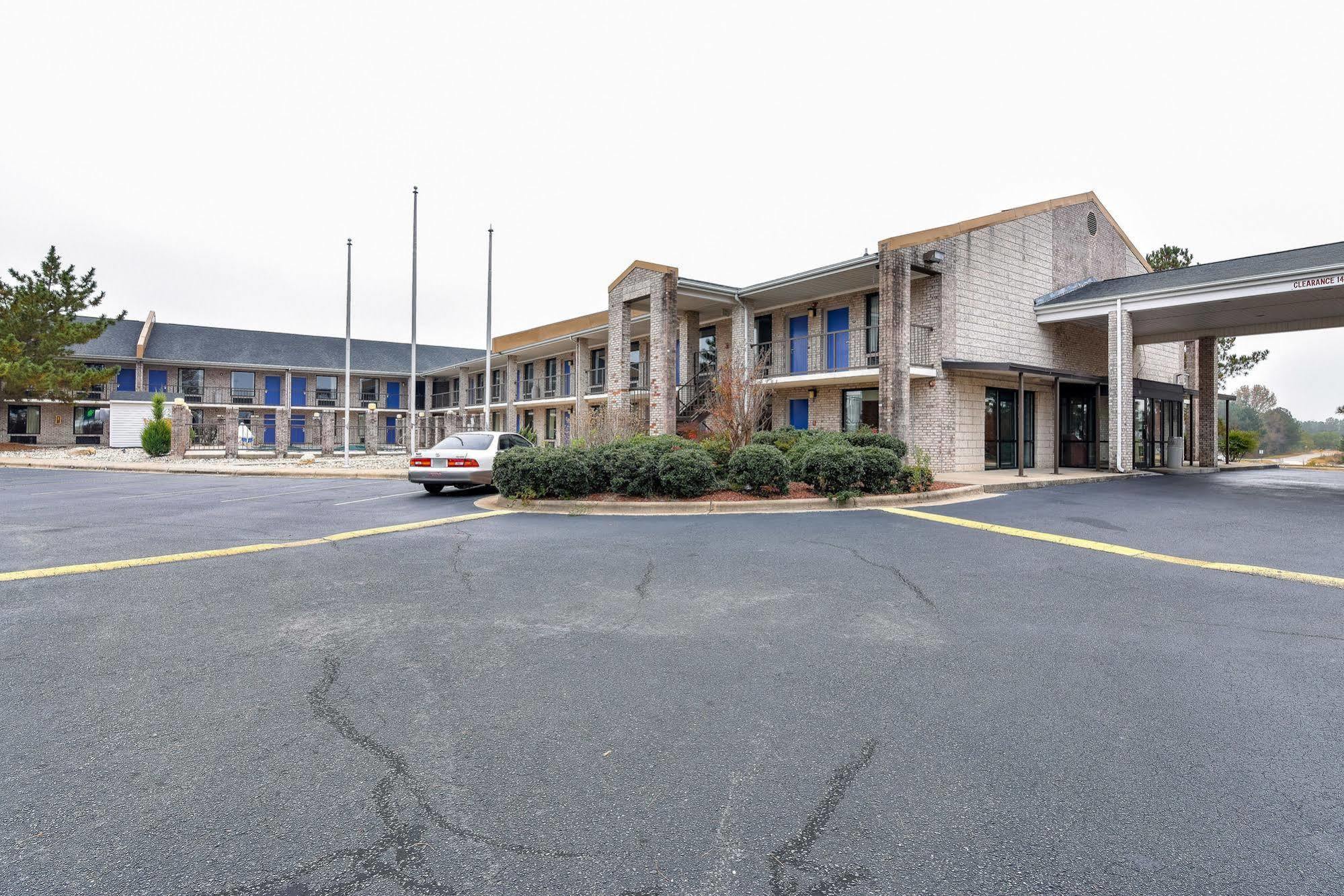 Motel 6-Kenly, Nc Bagian luar foto