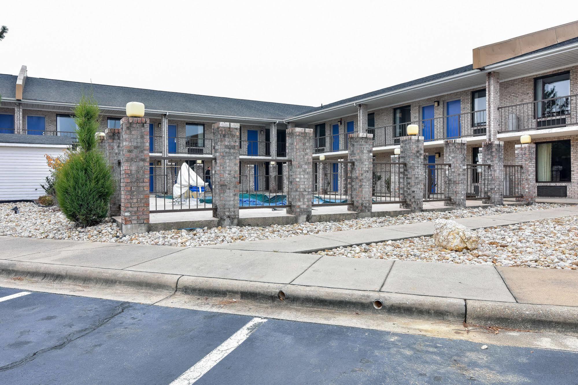 Motel 6-Kenly, Nc Bagian luar foto