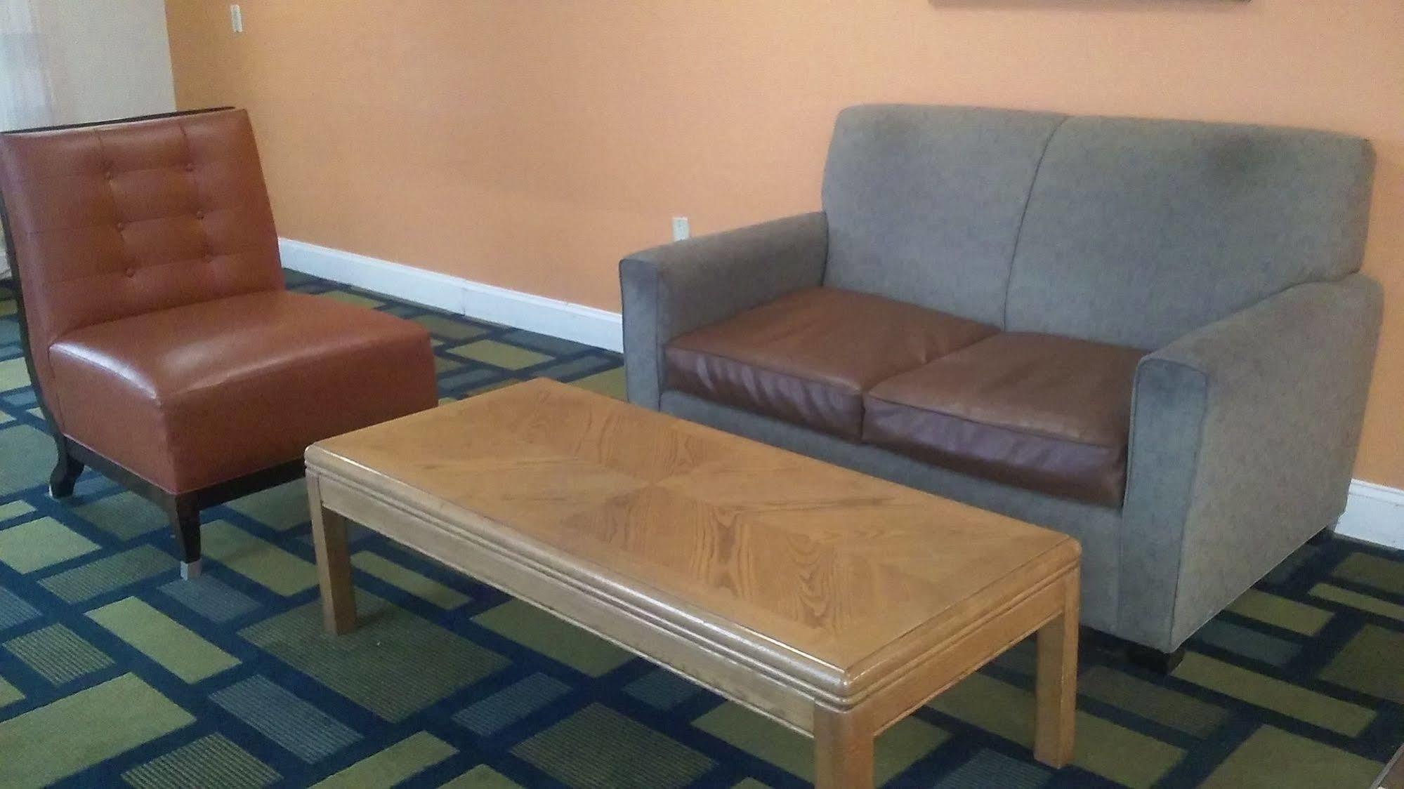 Motel 6-Kenly, Nc Bagian luar foto