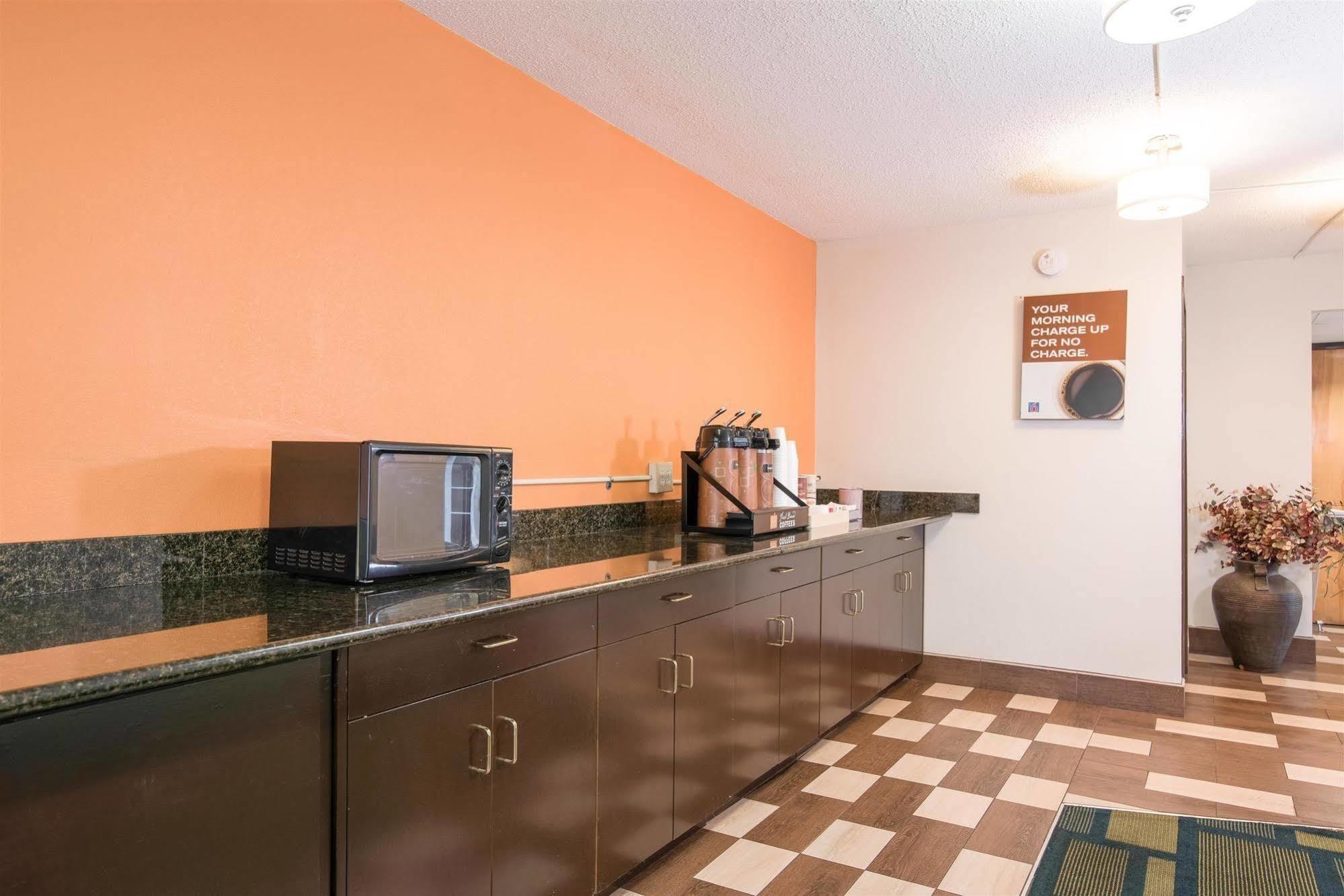 Motel 6-Kenly, Nc Bagian luar foto