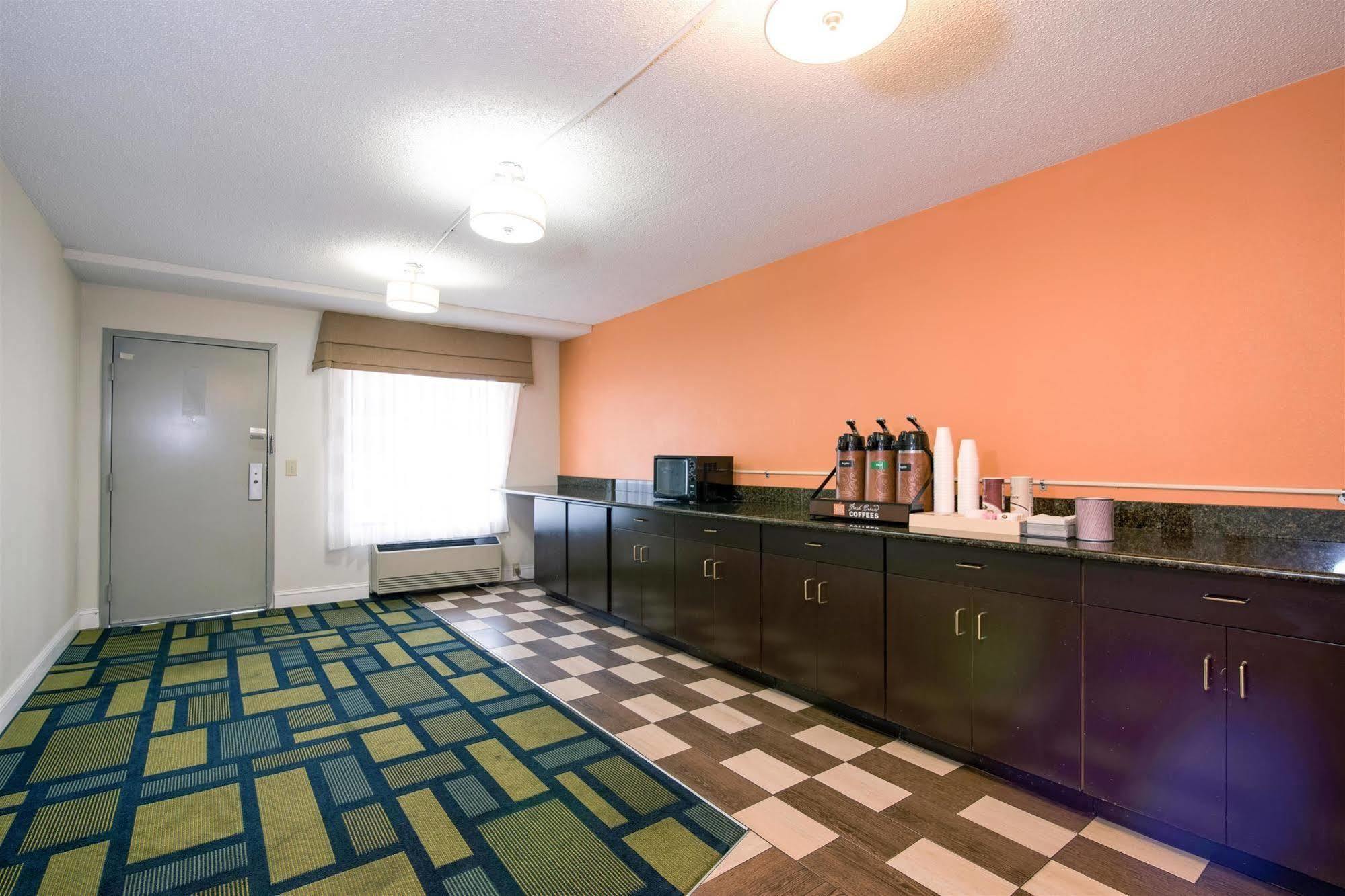 Motel 6-Kenly, Nc Bagian luar foto