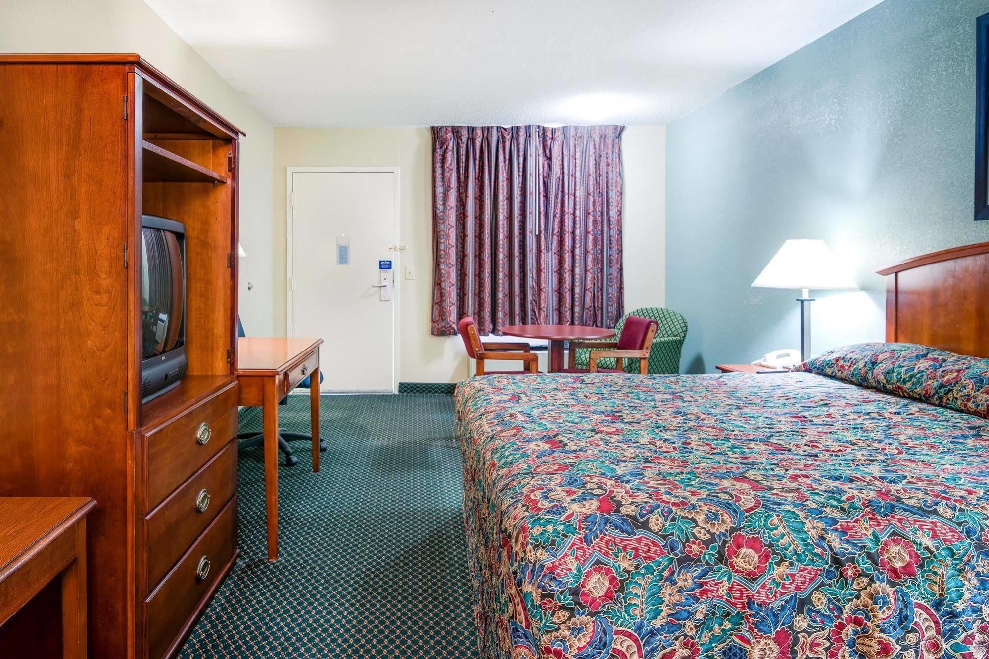 Motel 6-Kenly, Nc Bagian luar foto